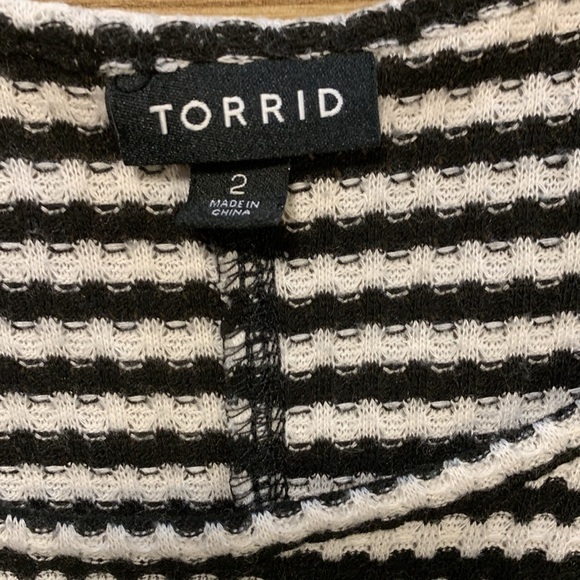 Torrid Waffle Black WhiteKnit Long Sleeve Stripped Shirt 2 - Picture 2 of 8
